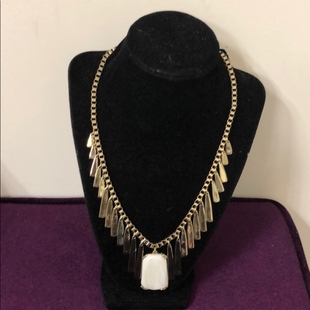 Glimmer & glitz necklace